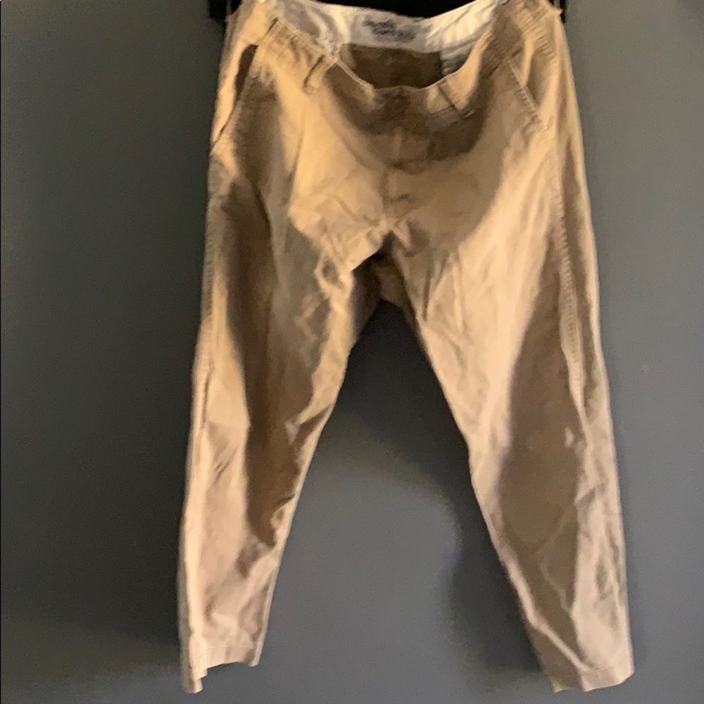 Old Navy broken in khakis 34 length